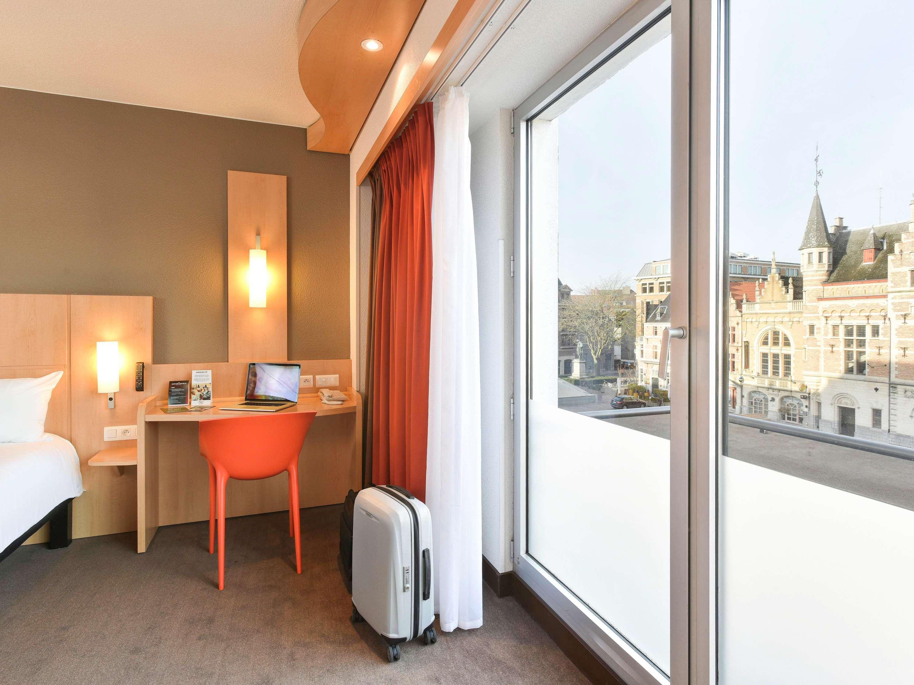Ibis Kortrijk Centrum Exteriér fotografie